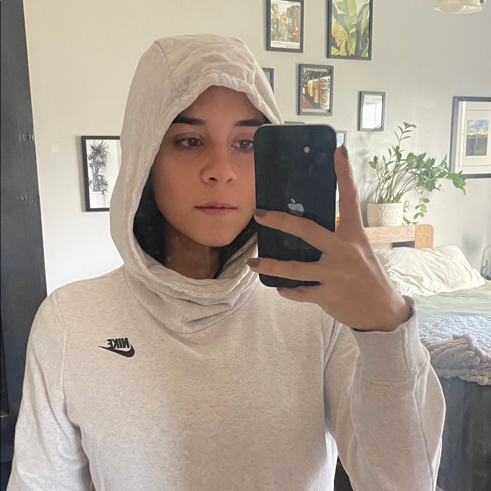 Nike Light Gray Pullover Hoodie - Picture 6 of 7
